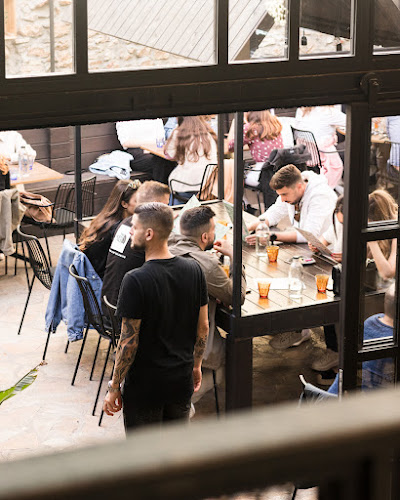 Ηρακλειδών 8, Αθήνα 118 51