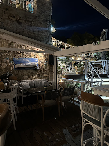 Thanos coffee all day bar - Γαστρονομία και φιλοξενία