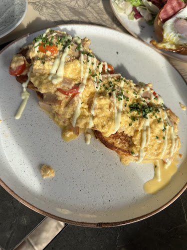 Esplanade Seaside - Βάρη