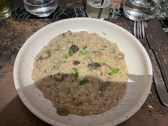 Opinii despre Frankie în Αθήνα - Γαστρονομία και φιλοξενία