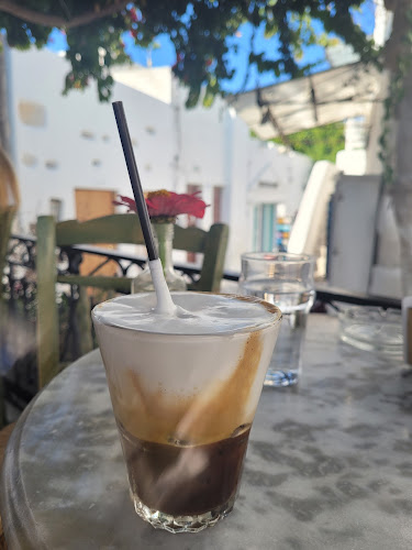 Comentarii opinii despre Cafe Symposium Paros