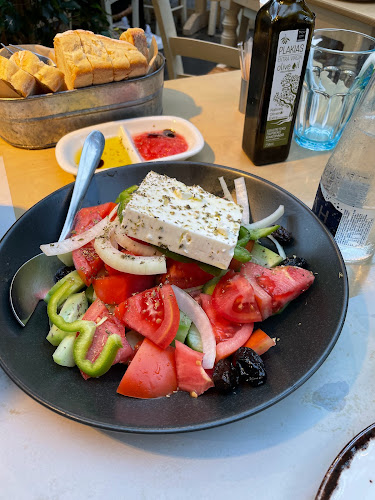 Μπακαλόγατος - Γαστρονομία και φιλοξενία