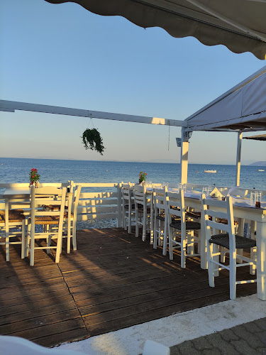 Σαρωνικού, Άγιοι Θεόδωροι 200 03