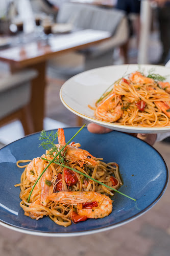 Opinii despre Veranda Family Restaurant în Λιμένας Χερσονήσου - Γαστρονομία και φιλοξενία