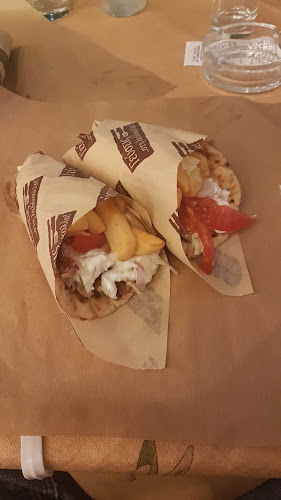 Γεύσεις ...στη λαδόκολλα - Ελευσίνα