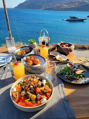 Salty Houses Pool Bar & Restaurant - Γαστρονομία και φιλοξενία