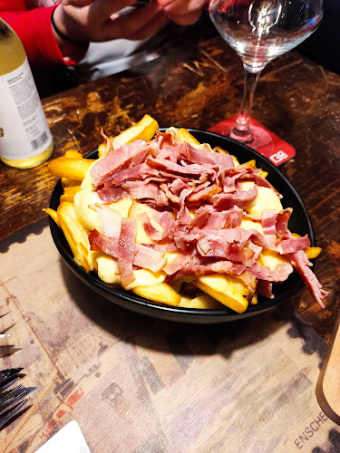 Arch Beer House - Γαστρονομία και φιλοξενία