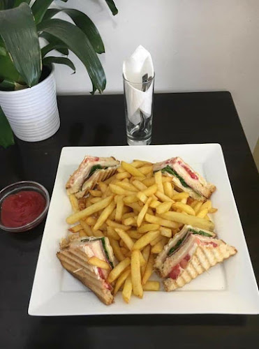 Opinii despre Estrada 136 în Καλαμάτα - Γαστρονομία και φιλοξενία