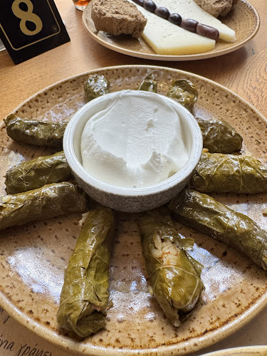 Opinii despre Πετούσης Ταβέρνα (Ηράκλειο) în Ηράκλειο - Γαστρονομία και φιλοξενία