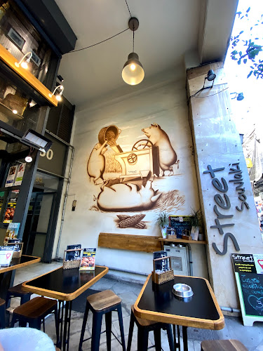 Κολοκοτρώνη 30, Αθήνα 105 62