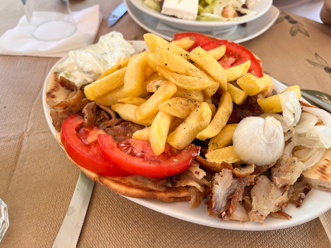 Magali - Σκόπελος