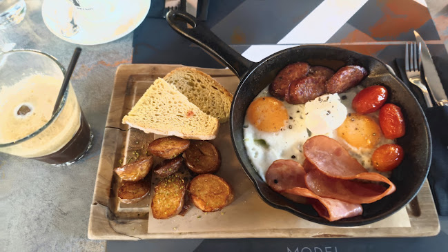 Model Urban Style Bar - Εύοσμος