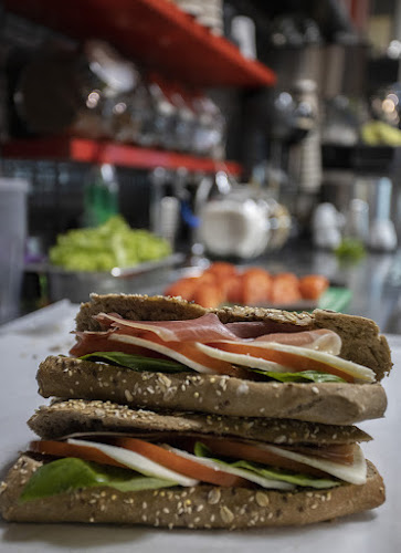 STAND UP CAFE - Γαστρονομία και φιλοξενία