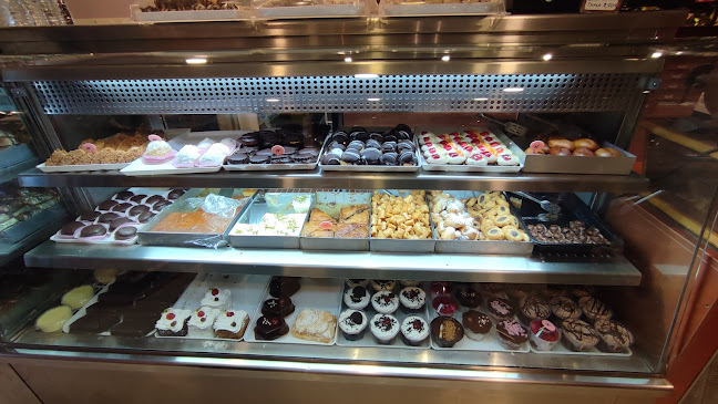 Opinii despre ΖΑΧΑΡΟΠΛΑΣΤΕΙΟ ΣΑΡΡΑΣ από το 1954 în Κρύα Βρύση - Γαστρονομία και φιλοξενία