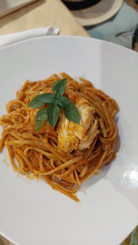 Opinii despre Hellinikon - Traditional Fish Tavern with Live Music | Skiathos în Σκιάθος - Γαστρονομία και φιλοξενία