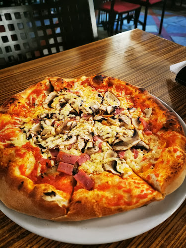 Opinii despre Don Quijote în Ασπροβάλτα - Γαστρονομία και φιλοξενία