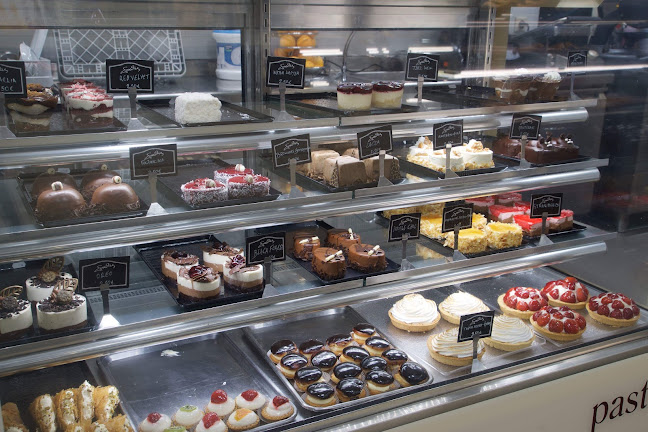 Ακτή Μιαούλη 14, Σάμη 280 80