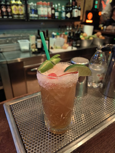 Πλ. Αγίας Ειρήνης 4, Αθήνα 105 60