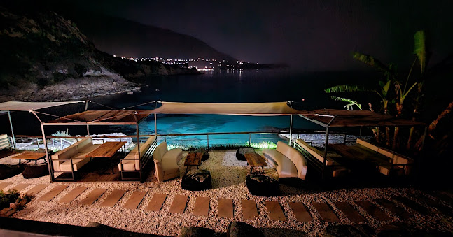 Opinii despre Tratamento Sea Side Bar & Restaurant în Καραβάδος - Γαστρονομία και φιλοξενία