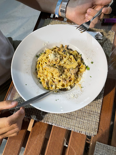 Παραλιακη οδος καμάρι, Καμάρι 847 00