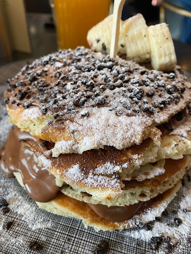 Rivo All Day Cafe Bar - Γαστρονομία και φιλοξενία