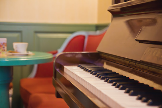 Ομήρου 44, Αθήνα 106 72