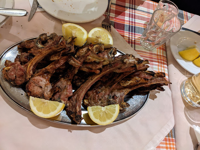 Εστιατόριο Ταβέρνα GEORGE’S STEAK HOUSE Γλυφάδα - Γαστρονομία και φιλοξενία