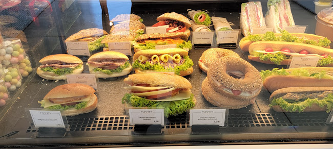 Comentarii opinii despre Neon Bakery & Coffee