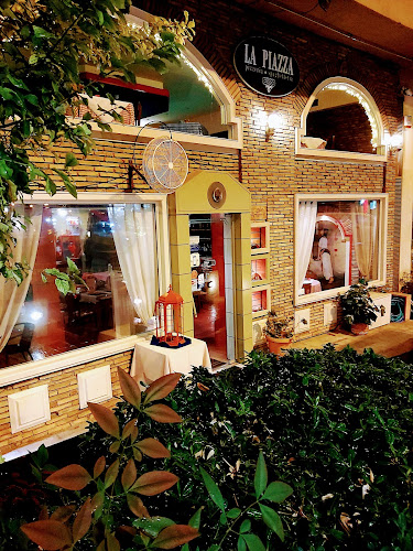 LA PIAZZA ΧΑΛΑΝΔΡΙ