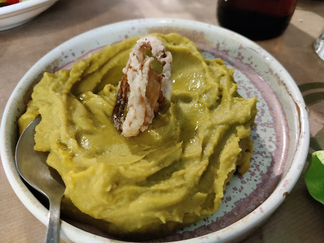 Opinii despre Άσπρο Άλογο Ουζερί-Ψαροταβέρνα în Θεσσαλονίκη - Γαστρονομία και φιλοξενία