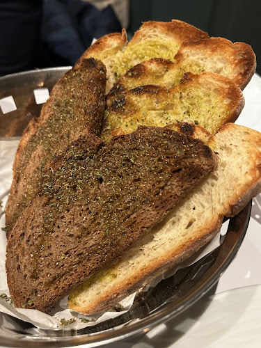 Μπαρμπουνάκι Γλυφάδα - Γαστρονομία και φιλοξενία