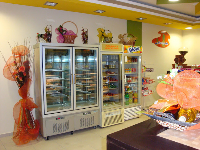 Opinii despre Ζαχαροπλαστείο ''Ανανάς'' în Καλαμπάκα - Γαστρονομία και φιλοξενία