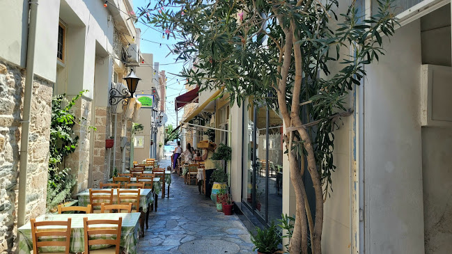 Κάβο Ντόρο - Γαστρονομία και φιλοξενία