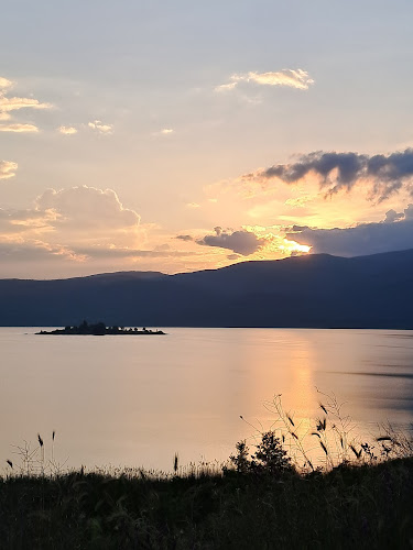 Cafe-Bar "Status" - Άρνισσα