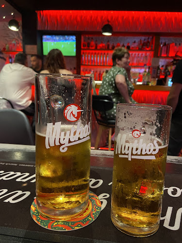 Opinii despre Busters Bar în Αλικανάς - Γαστρονομία και φιλοξενία