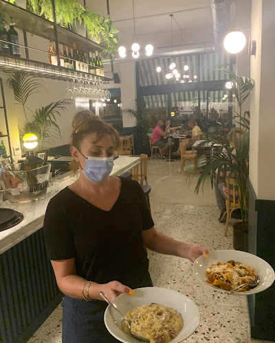 Comentarii opinii despre Τζουτζούκα