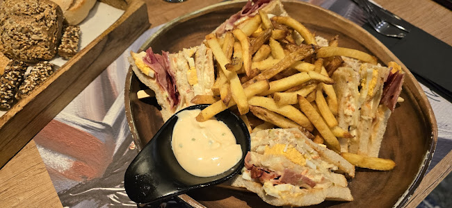 Pisina - Πειραιάς