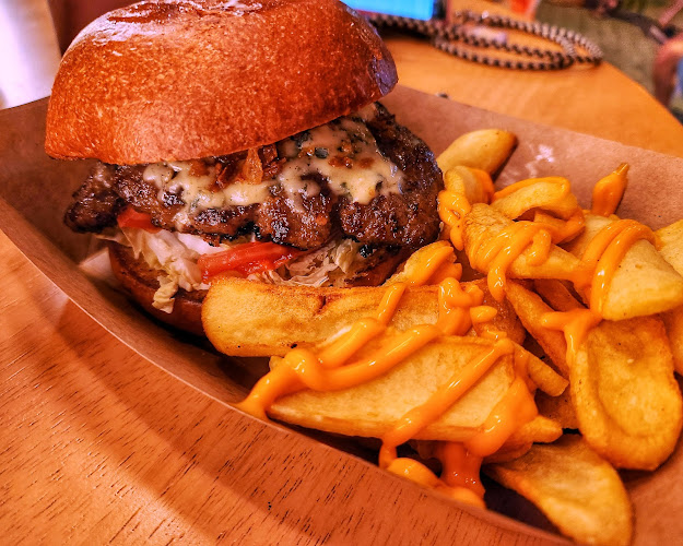 Comentarii opinii despre STREET HOUSE