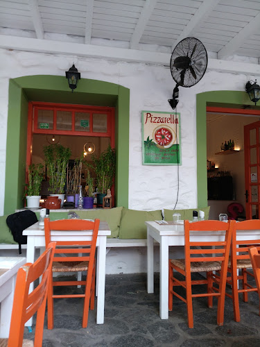 Pizzarella - Νάουσα