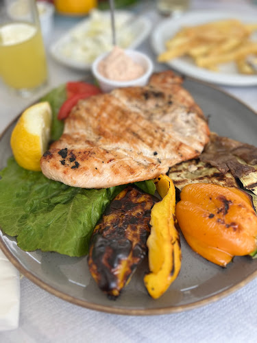 Opinii despre Το Ουζάκι în Πόρτο Χέλι - Γαστρονομία και φιλοξενία