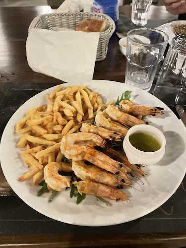 Opinii despre Kalamias Restaurant Cafe în Κάστρο - Γαστρονομία και φιλοξενία