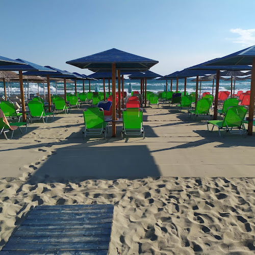 Opinii despre GLAROS beach bar în Νέοι Πόροι - Γαστρονομία και φιλοξενία