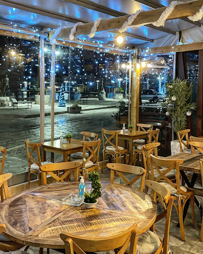 Perantzada Coffee Snacks & Cocktails - Γαστρονομία και φιλοξενία