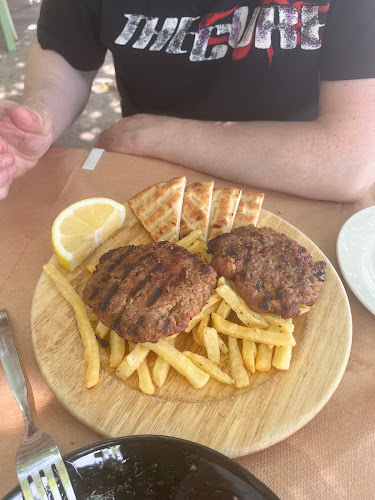 Το Λιμανάκι Πελασγία - Γαστρονομία και φιλοξενία