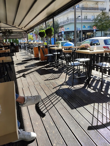 Coffee Berry Drama 01