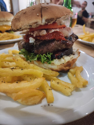 Καφέ- Ψησταριά "Ο Ντίνος"