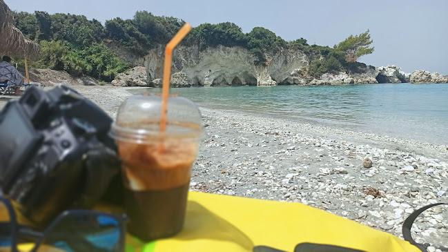 Opinii despre George's Kalamia Beach Bar în Αργοστόλι - Γαστρονομία και φιλοξενία