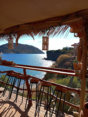 Nisos Café Bar - Ανάβυσσος