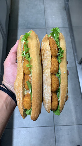 Comentarii opinii despre ＦＡＶＥＬＡ ｃｏｆｆｅｅｓｈｏｐ ＆ ｆｏｏｄ