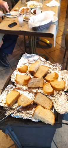 Opinii despre ΠΕΤΡΙΝΟ ΚΑΦΕ-ΜΠΑΡ în Ραψάνη - Γαστρονομία και φιλοξενία